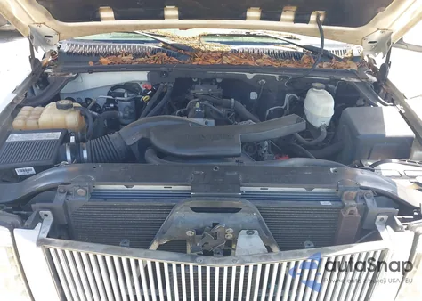 2004 Cadillac Escalade Standard z USA, uszkodzony, nr VIN 1GYEC63T84R176019